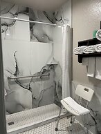 Days Inn by Wyndham Dickinson TX