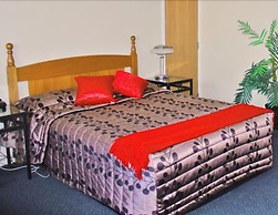 Picton Beachcomber Inn