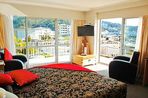 Picton Beachcomber Inn