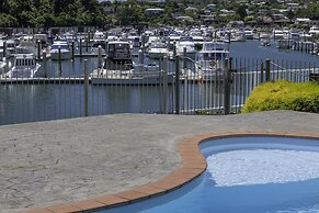 Picton Beachcomber Inn