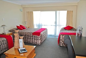 Picton Beachcomber Inn