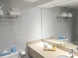 Auberge Du Grand Lac