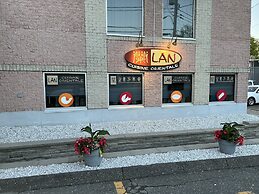 Auberge Du Grand Lac