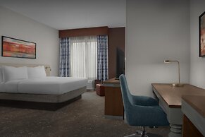 Hilton Garden Inn Westbury