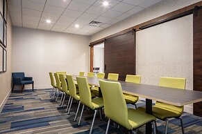 Holiday Inn Express & Suites Newport News by IHG