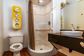 Motel 6 Palm Springs, CA - East - Palm Canyon