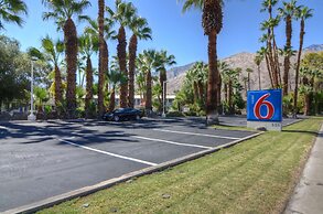 Motel 6 Palm Springs, CA - East - Palm Canyon