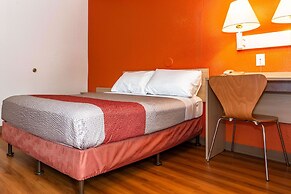 Motel 6 Palm Springs, CA - East - Palm Canyon