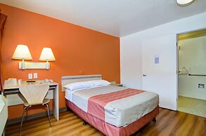 Motel 6 Palm Springs, CA - East - Palm Canyon