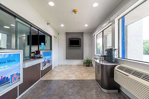 Motel 6 Rolling Meadows, IL - Chicago Northwest