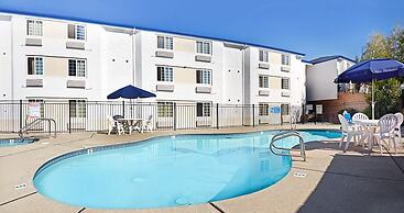 Motel 6 Auburn, CA