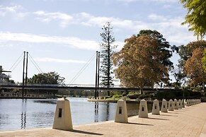 East Perth Suites Hotel