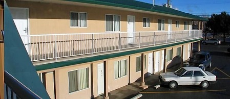 Travelodge by Wyndham Merritt