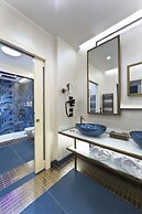 Vip's Motel Luxury Accommodation & Spa