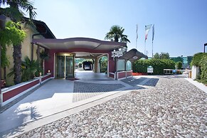 Vip's Motel Luxury Accommodation & Spa