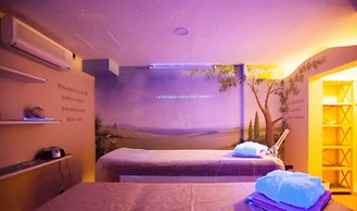 Vip's Motel Luxury Accommodation & Spa