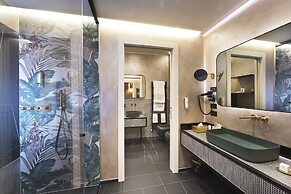 Vip's Motel Luxury Accommodation & Spa