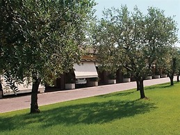 Vip's Motel Luxury Accommodation & Spa