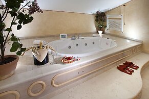 Vip's Motel Luxury Accommodation & Spa