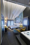 Vip's Motel Luxury Accommodation & Spa