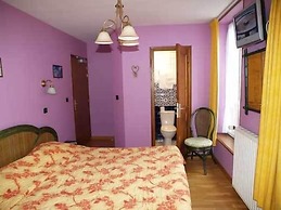 Hotel De Calais