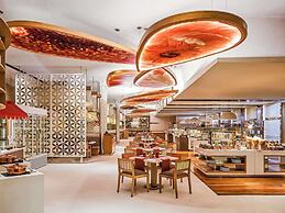 Pullman New Delhi Aerocity Hotel