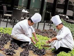 Pullman New Delhi Aerocity Hotel