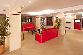 MLL Caribbean Bay Hotel