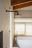 The Beach House Boutique Hotel