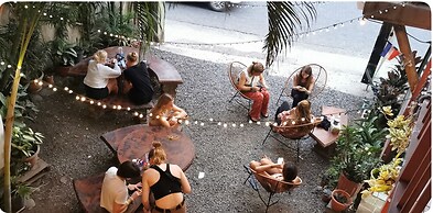 Hotel Sloth Backpackers