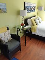 A Float Home B&B in Fisherman’s Wharf