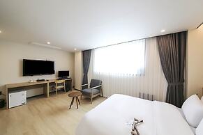 Benikea Cheonan Tourist hotel