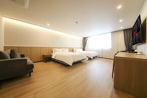 Benikea Cheonan Tourist hotel