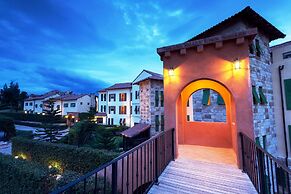 Town Square Suites by Toscana Valley