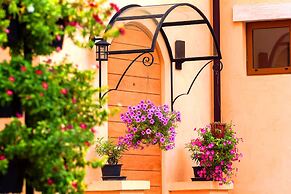 Town Square Suites by Toscana Valley