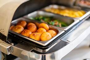 Golden Legend Diamond Hotel