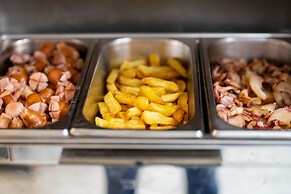 Golden Legend Diamond Hotel