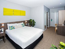 ibis Styles The Entrance