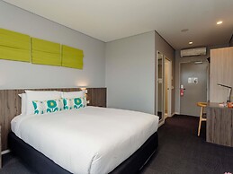 ibis Styles The Entrance