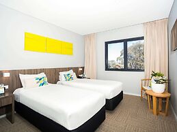 ibis Styles The Entrance