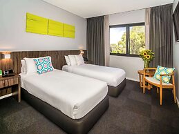 ibis Styles The Entrance