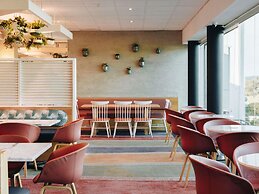 ibis Styles The Entrance