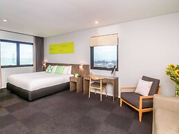 ibis Styles The Entrance