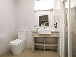 ibis Styles The Entrance