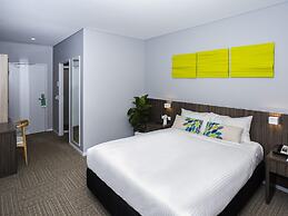 ibis Styles The Entrance