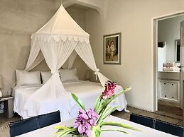 Villas Geminis Boutique Condo Hotel