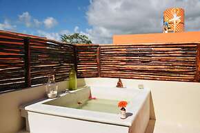 Villas Geminis Boutique Condo Hotel