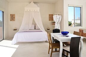 Villas Geminis Boutique Condo Hotel