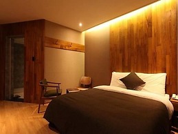 Designers Hotel The Rich