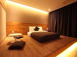 Designers Hotel The Rich